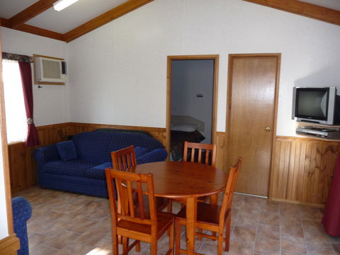 BIG4 Renmark Riverfront Caravan Park - Accommodation QLD 2
