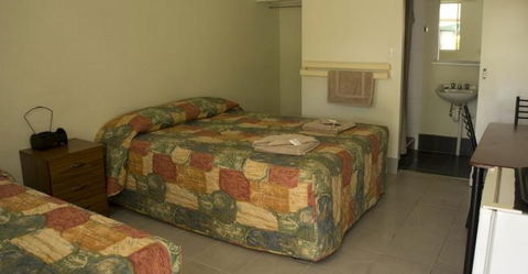 The Beagle Motor Inn - Accommodation QLD 0