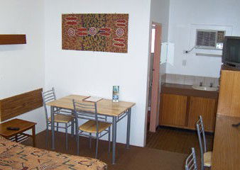 Safari Lodge Motel - Accommodation QLD 2