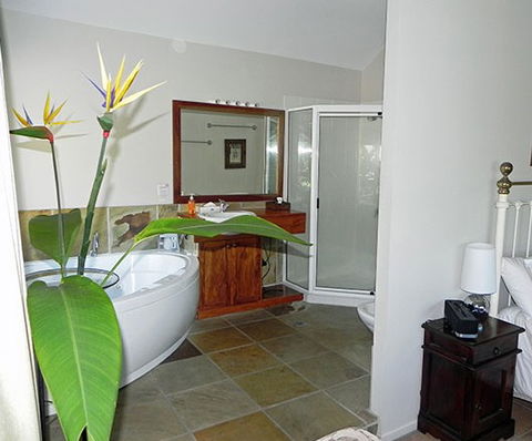 Airlie Waterfront Bed And Breakfast - Accommodation QLD 0
