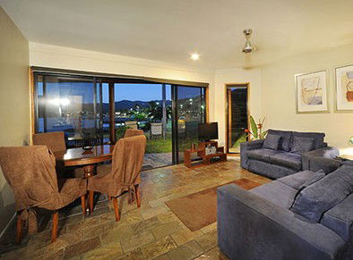 Airlie Waterfront Bed And Breakfast - Accommodation QLD 4