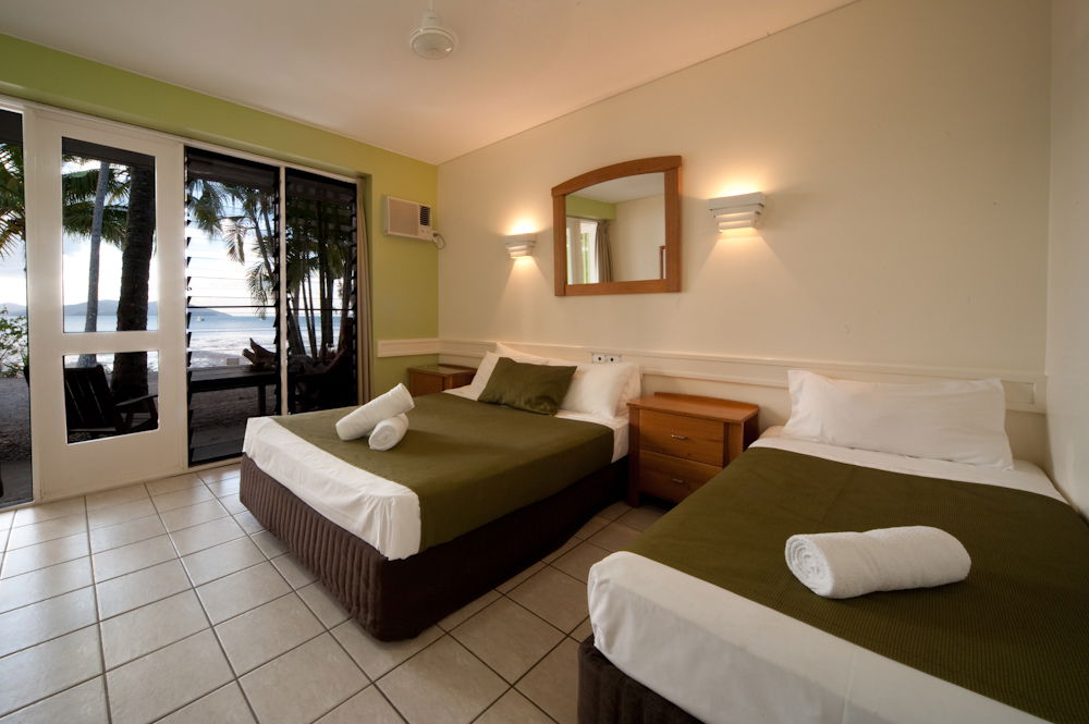 Long Island QLD Accommodation QLD