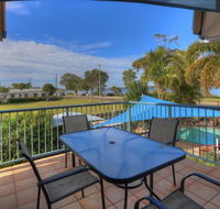 Dolphin Waters Holiday Apartments - Accommodation QLD