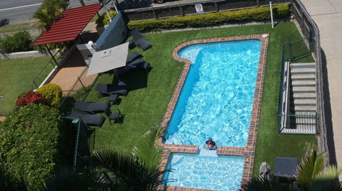 Pacific Surf Absolute Beach Apartments - Accommodation QLD 7