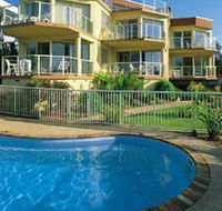 A Baywatch Apartments - Accommodation QLD