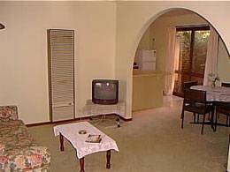 Hyatt Apartments - Accommodation QLD 0
