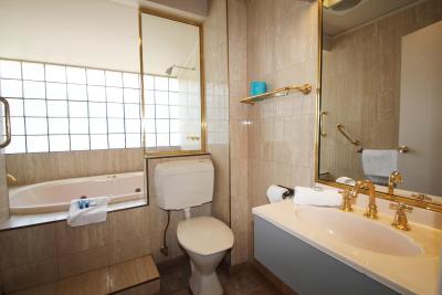Beaumaris Bay Motel - Accommodation QLD 4