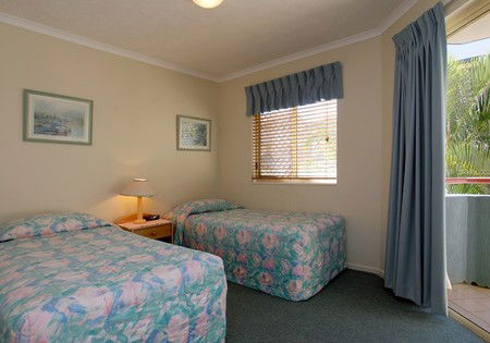 Kings Way Apartments - Accommodation QLD 3