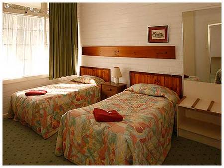 Guichen Bay Motel - Accommodation QLD 3