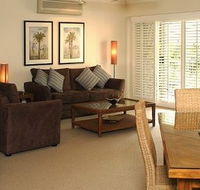 Macquarie Lodge Luxury Apartments - Accommodation QLD
