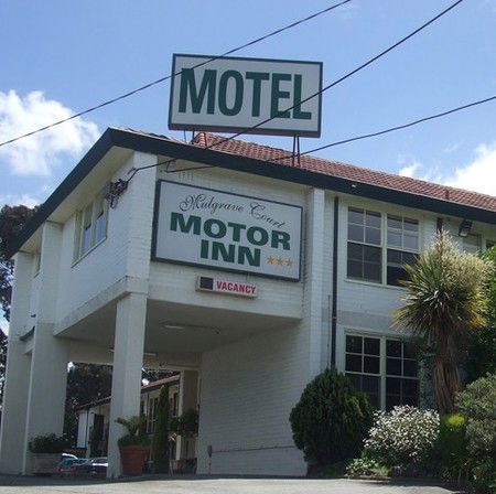Mulgrave Court Motor Inn - Accommodation QLD 3