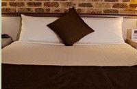 Sir Francis Drake - Accommodation QLD 0