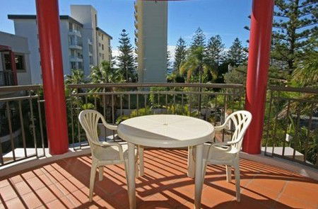 Burleigh On The Beach - Accommodation QLD 2