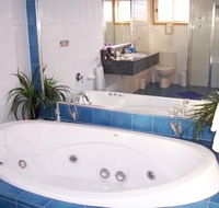 Bateau Bay Beachfront Luxury Accomodation - Accommodation QLD