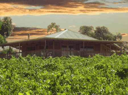 Mclaren Ridge Log Cabins - Accommodation QLD
