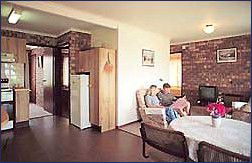 Del Costa Holiday Villas - Accommodation QLD 2