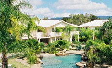 Sailz Boutique Holiday Villas - Accommodation QLD 2