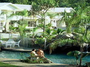 Sailz Boutique Holiday Villas - Accommodation QLD 3