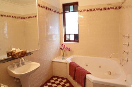 3 Explorers Motel - Accommodation QLD 4