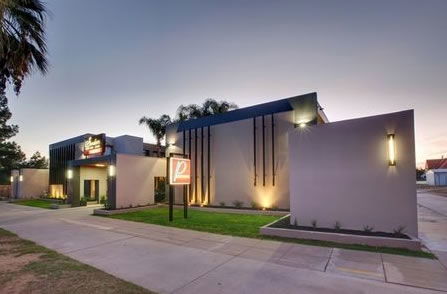 Sandors Motor Inn - Accommodation QLD 1