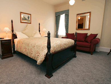 The Lodge On Elizabeth - Accommodation QLD 2