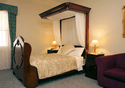 The Lodge On Elizabeth - Accommodation QLD 4