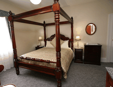 The Lodge On Elizabeth - Accommodation QLD 5