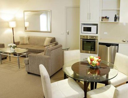 The Hills Lodge Boutique - Accommodation QLD 2