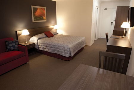 Comfort Inn Hunts Liverpool - Accommodation QLD 1