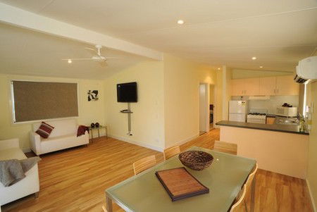 BIG4 Sydney Lakeside Holiday Park - Accommodation QLD 4