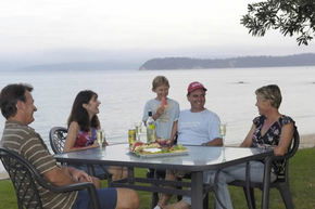 Sapphire Sun Holiday Village - Accommodation QLD 2