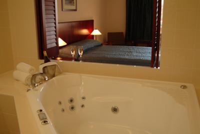 Coffee House Luxury Apartments - Accommodation QLD 2