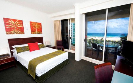Outrigger Twin Towns Resort - Accommodation QLD 1