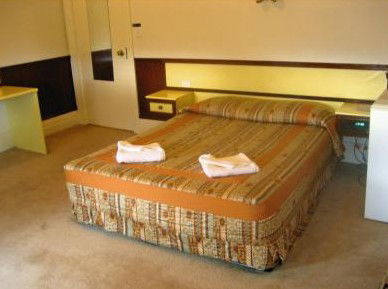 The Royal Exhibition Hotel - Accommodation QLD 1