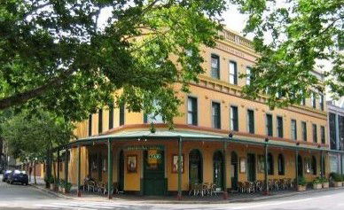 The Royal Exhibition Hotel - Accommodation QLD 2