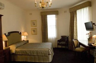 The Royal Exhibition Hotel - Accommodation QLD 4