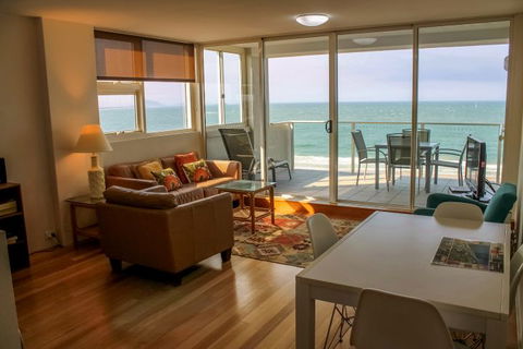 84 The Spit - Accommodation QLD 3