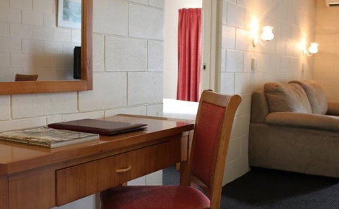 Luma Luma Holiday Apartments - Accommodation QLD 3