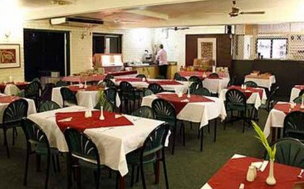 Pine Tree Motel - Accommodation QLD 4