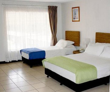 Pine Tree Motel - Accommodation QLD 5