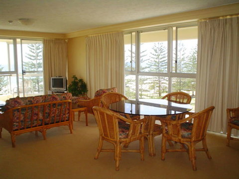 Cashelmara Beachfront Apartments - Accommodation QLD 2