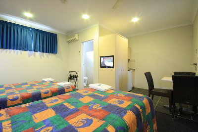 Park Beach Resort - Accommodation QLD 2