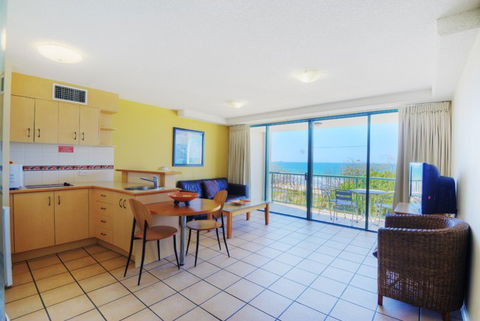 Grand Palais Beachside Resort - Accommodation QLD 4