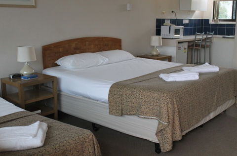 A' Montego Mermaid Beach Motel - Accommodation QLD 0