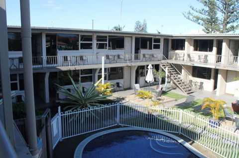 A' Montego Mermaid Beach Motel - Accommodation QLD 3
