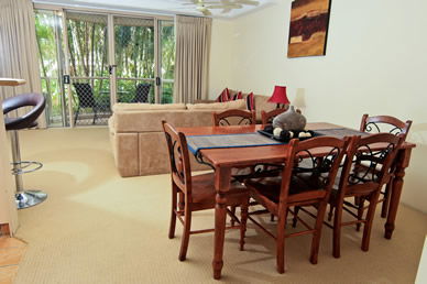 Miami Beachside Apartments - Accommodation QLD 8