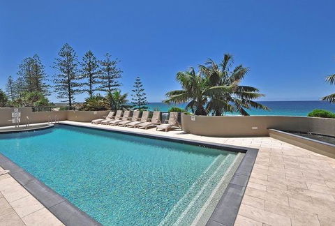 Clubb Coolum Beach - Accommodation QLD 1