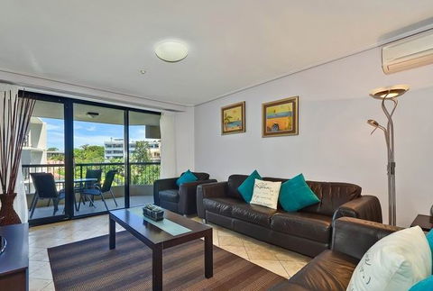 Clubb Coolum Beach - Accommodation QLD 3