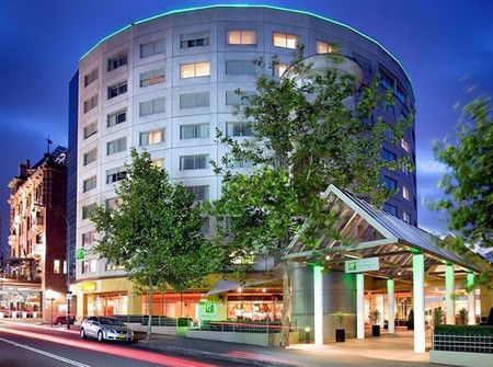 Holiday Inn Potts Point - Accommodation QLD 2