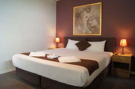 Parkdale Motor Inn - Accommodation QLD 3